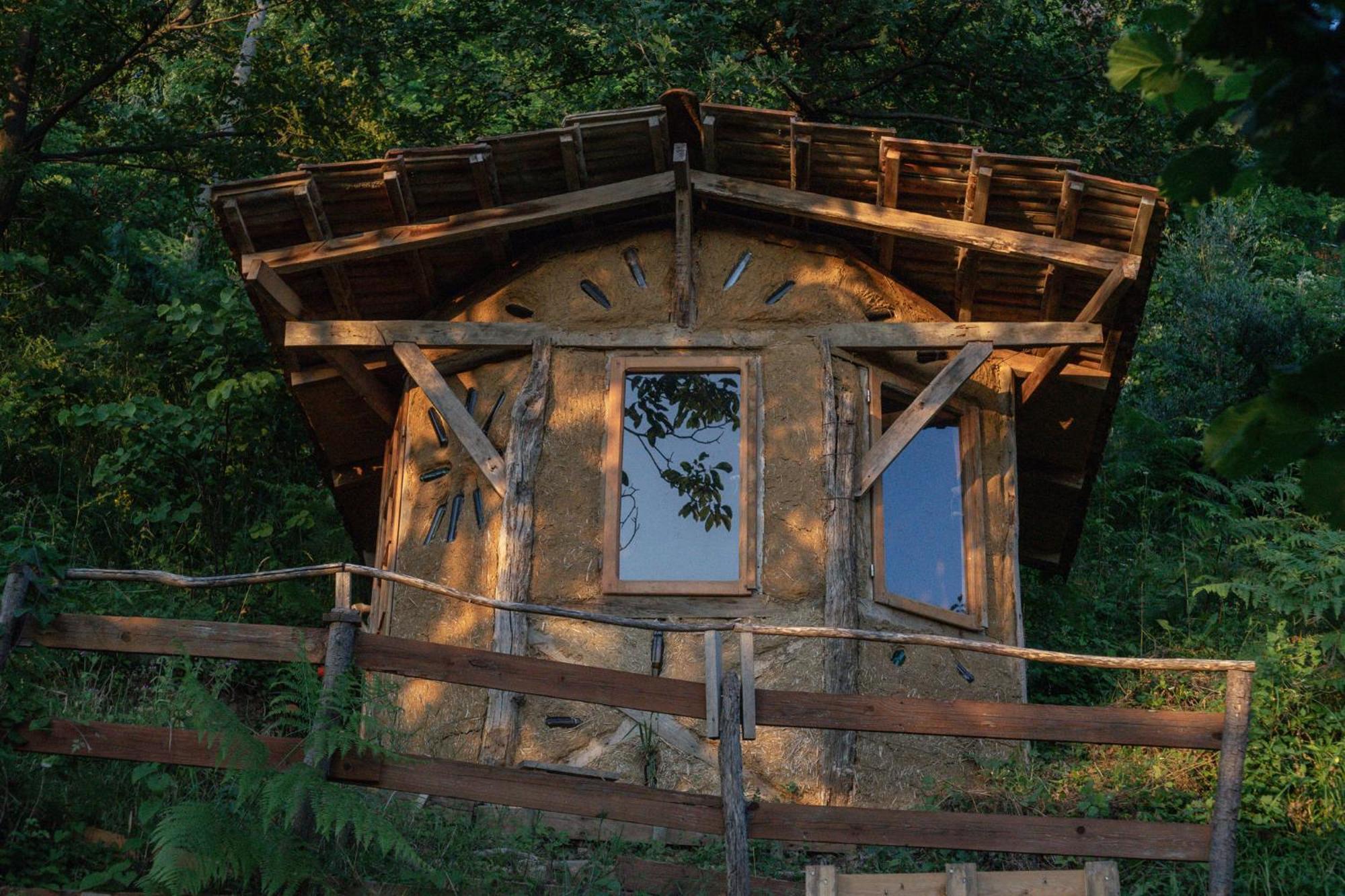 The House In The Village Pellumbas Zewnętrze zdjęcie